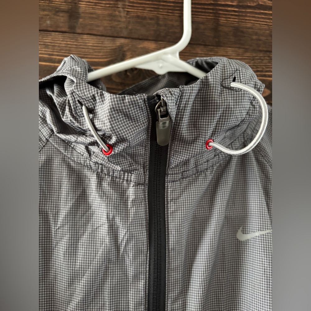Nike Active Jacket - image 3